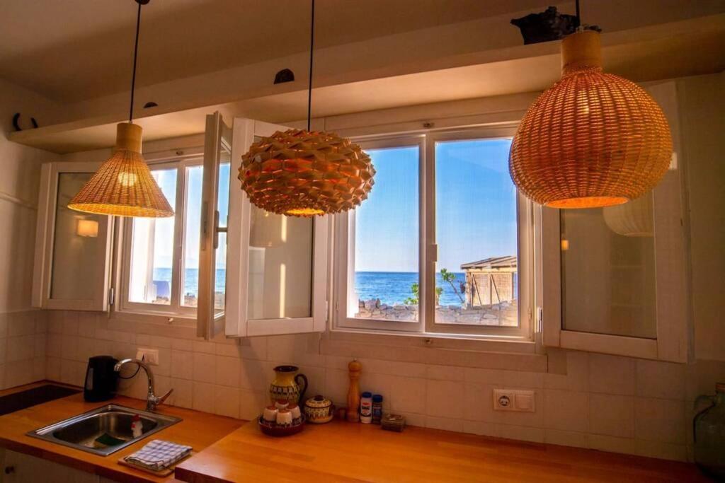 מוכלוס Romantic House 6 Steps From The Sea מראה חיצוני תמונה